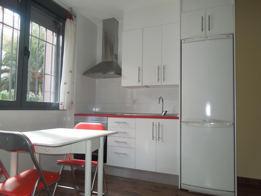 Apartamento Cuatro Torres Madrid Esterno foto